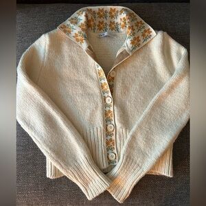 New Zara Sweater small cream with floral pattern